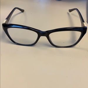 Meet your Posher, Faiza